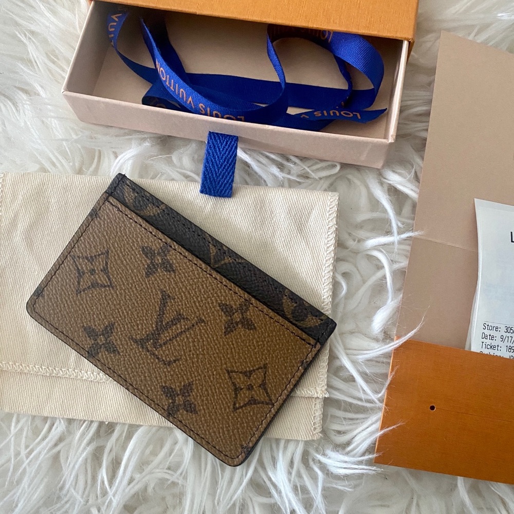 ❌ Louis Vuitton Reverse Monogram Card Holder